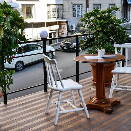 Piccolo Hotel Vake Tbilissi Extérieur photo