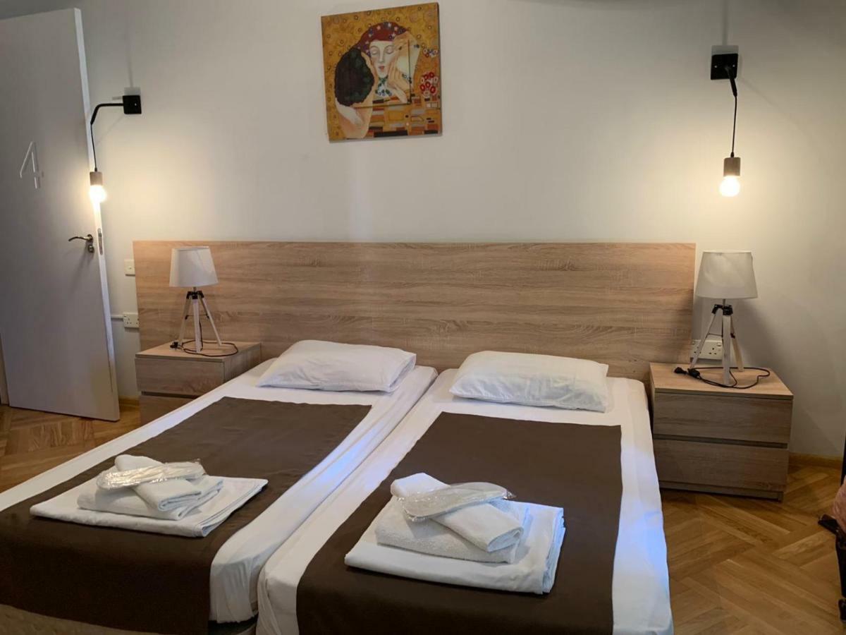 Piccolo Hotel Vake Tbilissi Extérieur photo